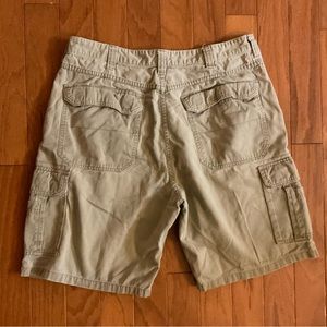 Wrangler Est 1947 100% Cotton Multi Pocket Men’s Zipper 🪰 Cargo Shorts!